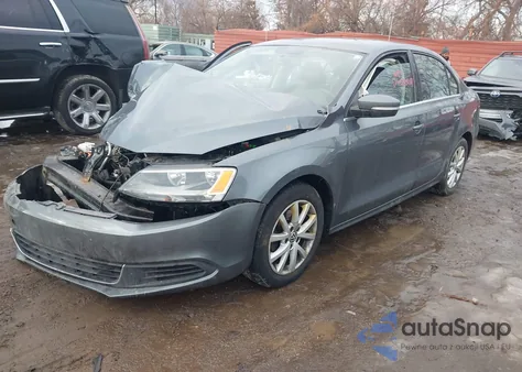 2013 Volkswagen Jetta 2.5L Se z USA, uszkodzony, nr VIN 3VWDX7AJ5DM255448